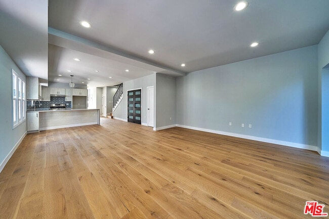 Building Photo - 1226 Meadowbrook Ave