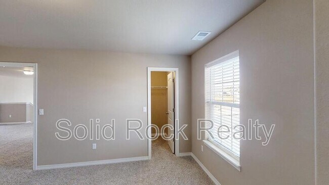 Building Photo - 7618 Cat Tail Creek Dr