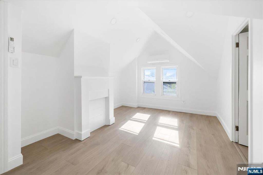 Building Photo - 46 Garden Pl