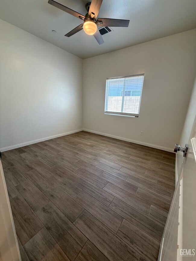 Building Photo - 3915 Costa Del Sol Ln