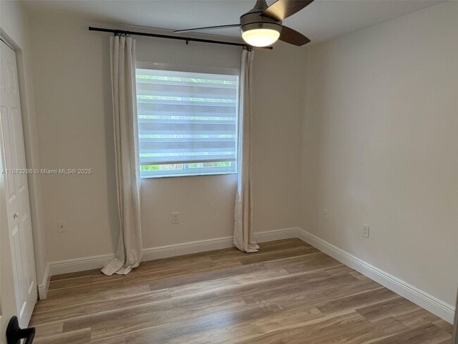 Building Photo - 7065 SW 164th Ct