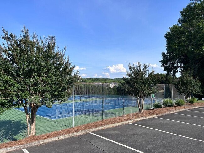 Building Photo - 4540 Pebble Lake Dr