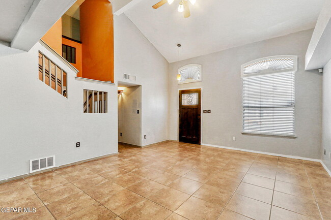 Building Photo - 12652 Tierra Tigre Ave