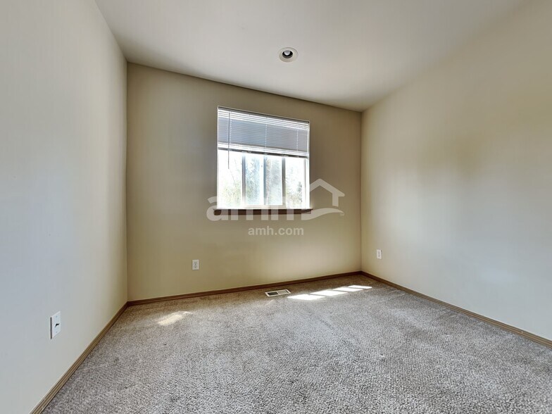 Building Photo - 17218 12th Avenue Ct E