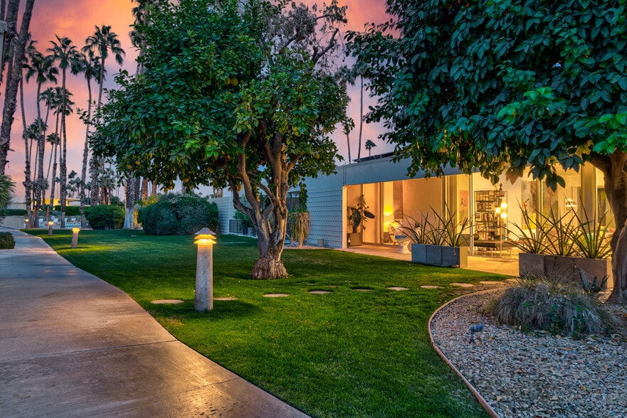 Building Photo - 17 Desert Lakes Dr