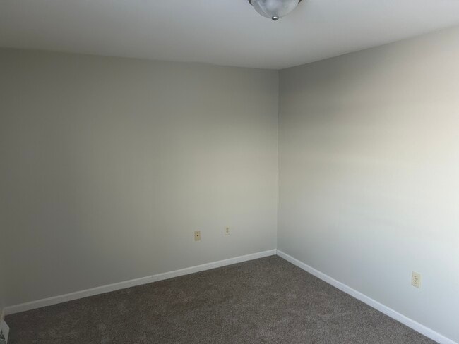 Building Photo - 320 Mt Vernon Rd