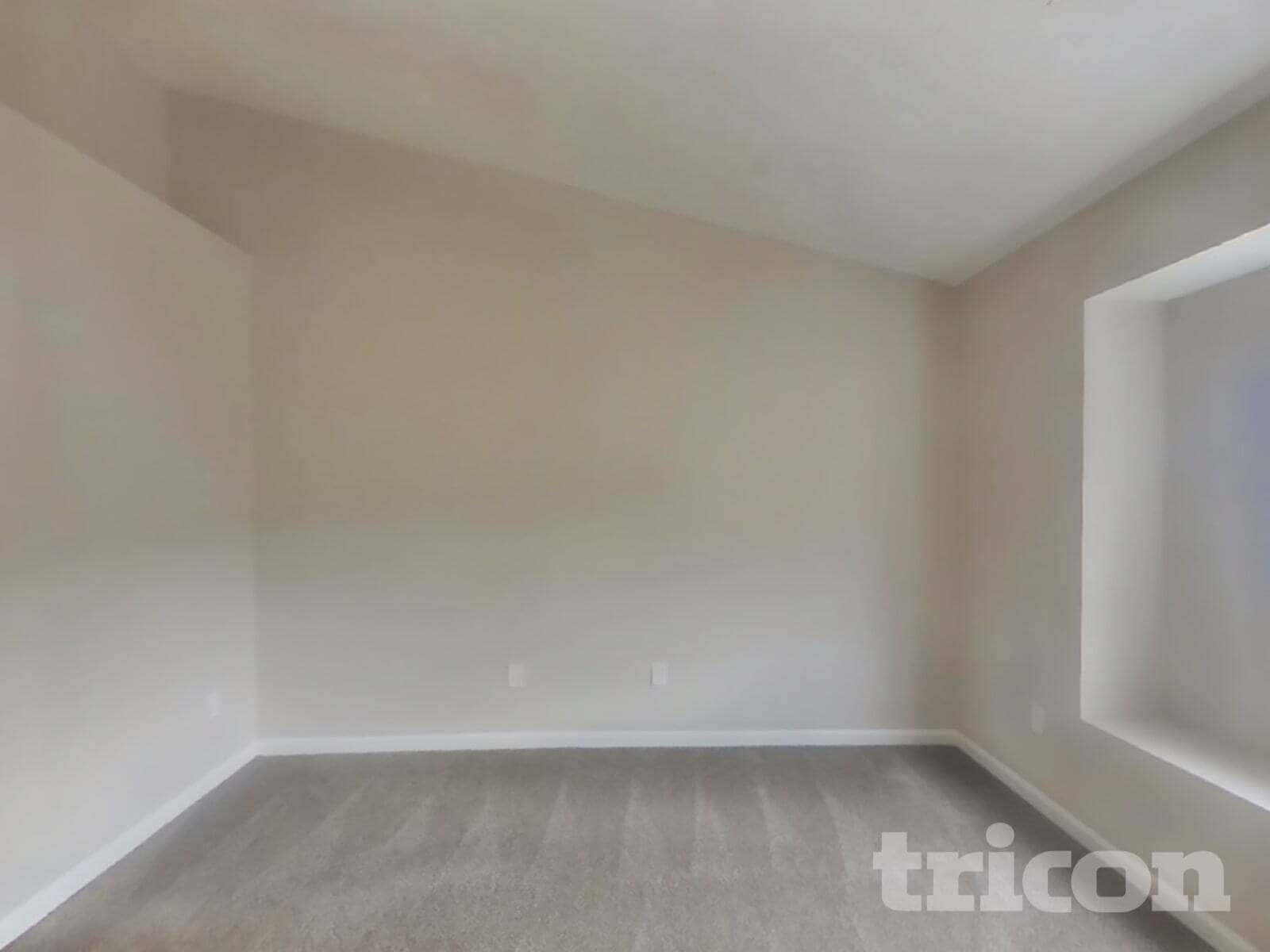 Building Photo - 604 Mountain Pine Dr