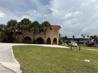 Building Photo - 5101 Manor Ct