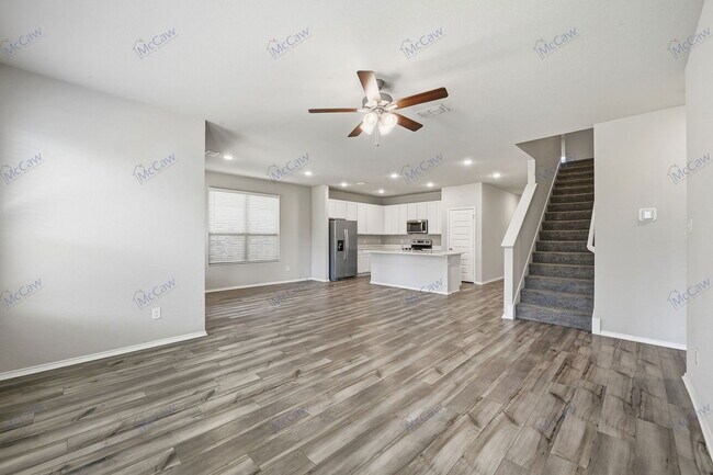 Building Photo - 8005 Gangway Dr