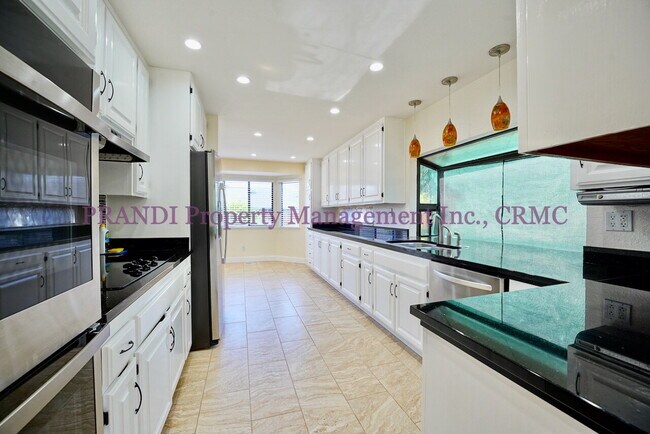 Building Photo - Modern Ranch Style Home on Corner Lot with...