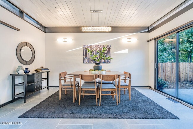 Building Photo - 1411 Ojai Rd