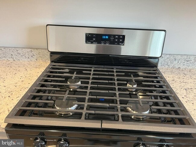 Building Photo - 9A Ford St