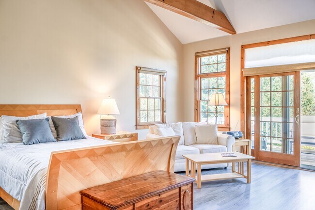 Building Photo - 3 Bemis Rd