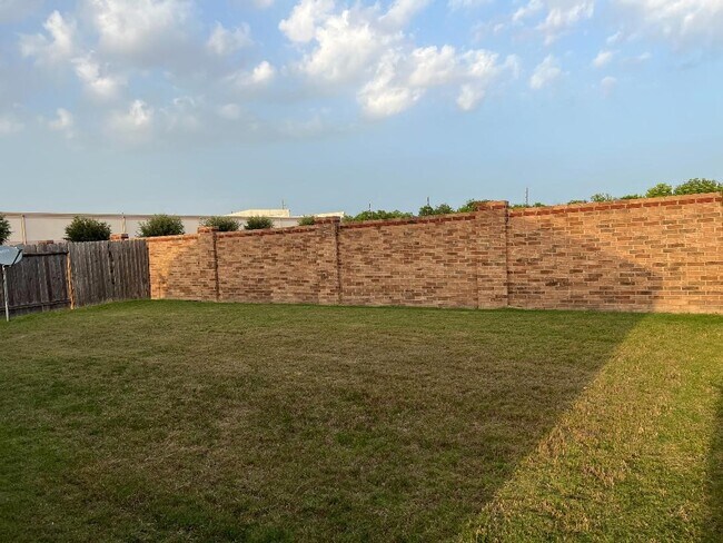 Building Photo - 218 Sintra Lk Wy