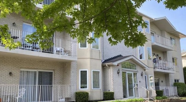 Building Photo - 927 Elderberry Cir