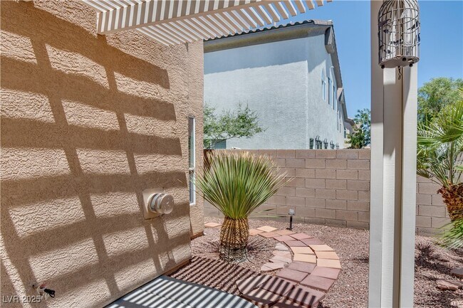 Building Photo - 6031 Lamotte Ave