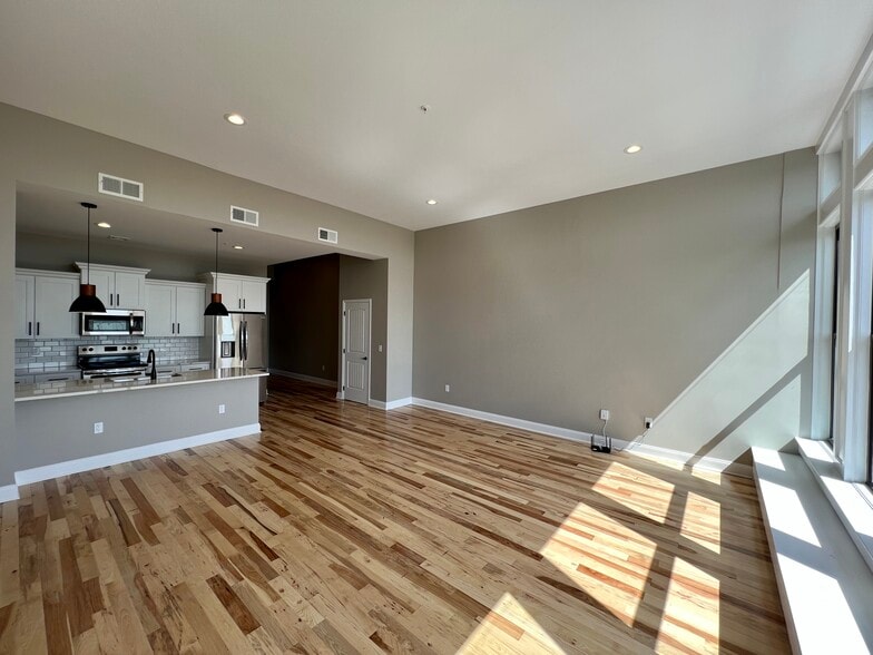 Building Photo - 409 Lackawanna Ave