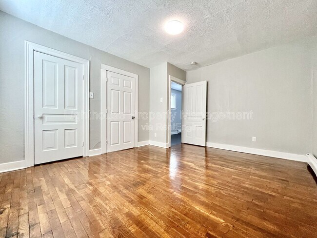 Building Photo - 429 Carrier St NE