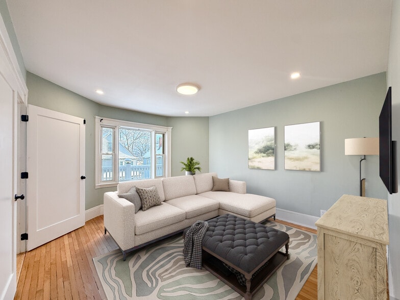 Building Photo - 57 Rexford St