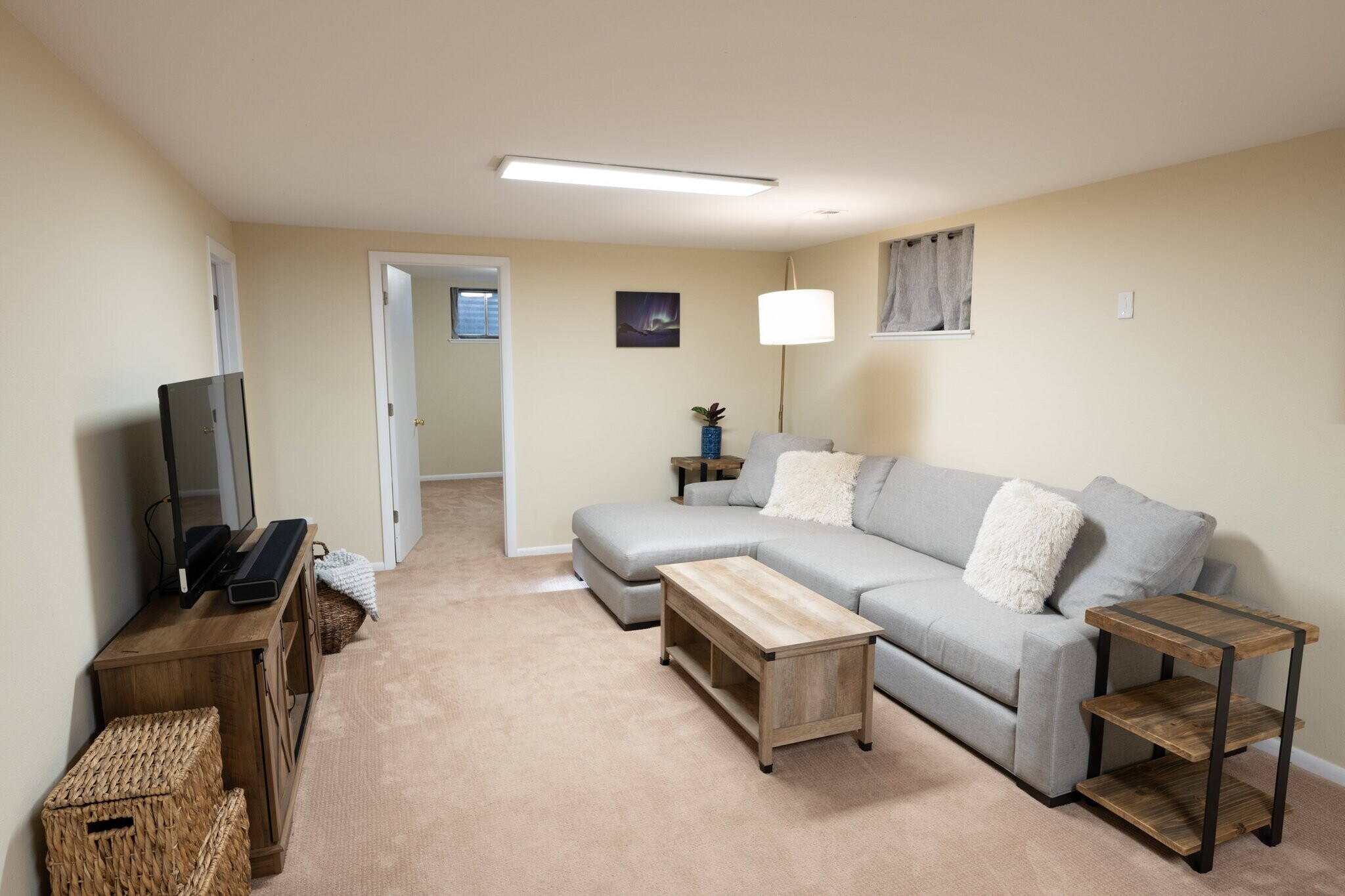 Building Photo - 275 Seminole Dr