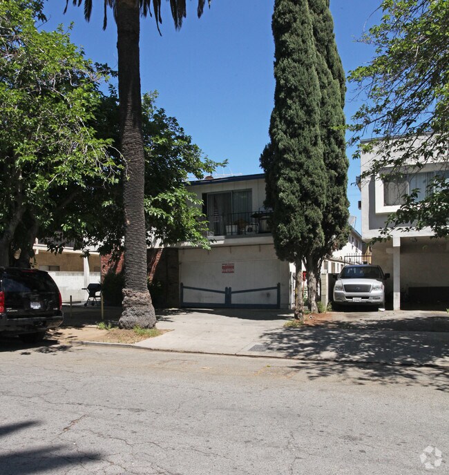 Building Photo - 14827 Friar St