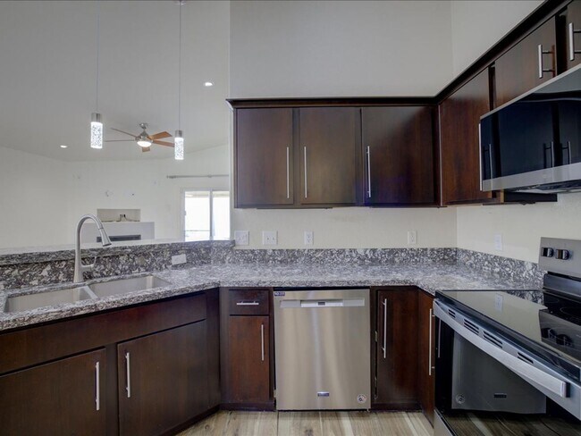 Building Photo - Spacious 4-Bedroom Home with Private Pool & Large Enclosed Backyard!