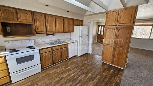 Building Photo - 8151 W Evans Ave