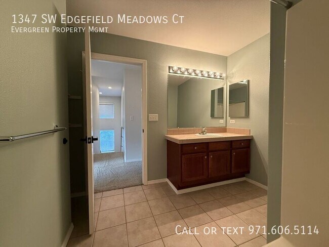 Building Photo - 1347 SW Edgefield Meadows Terrace