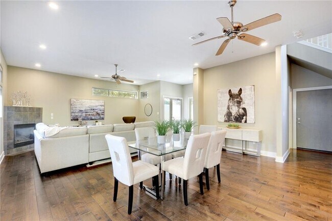 Building Photo - 2700 Cherry Ln