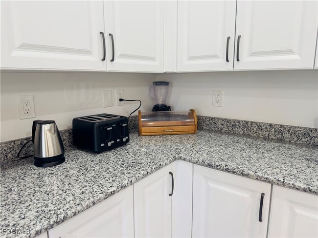 Building Photo - 5865 Shell Cove Drive