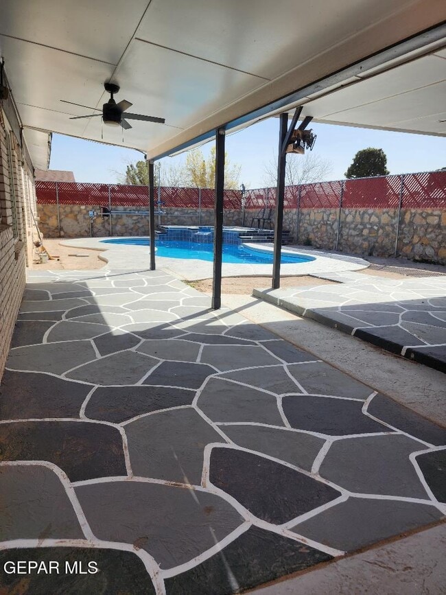 Building Photo - 3317 Wayside St