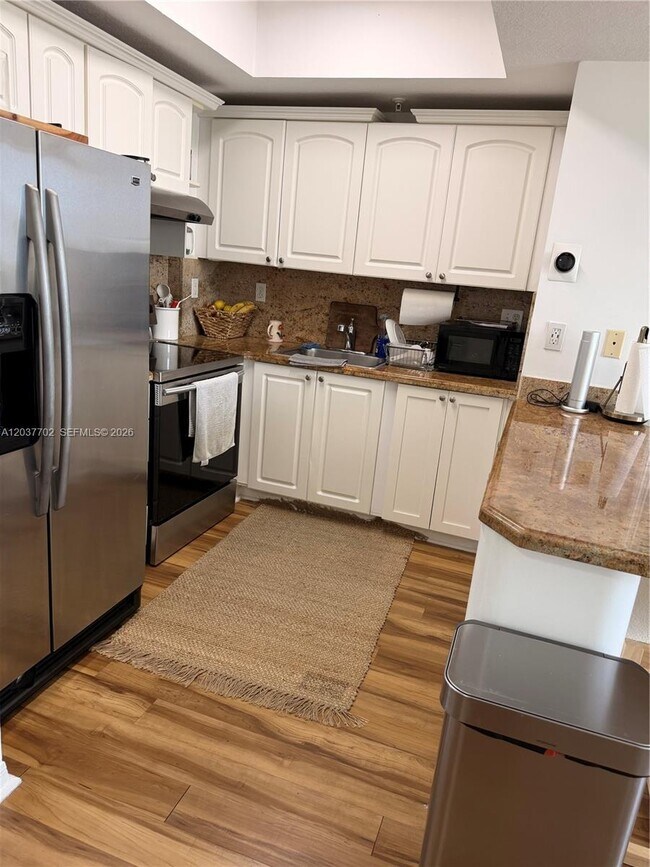Building Photo - 3500 Coral Wy