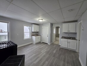 Building Photo - 39 Harlem St