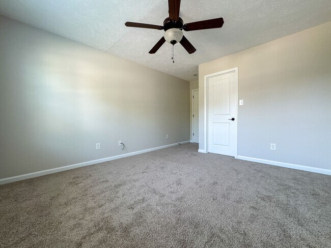 Building Photo - 2423 Kimbolton Drive