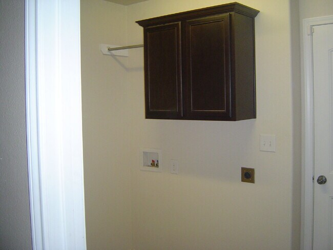 Building Photo - Gorgeous Open Plan In Frenship District/Southwest Corridor/ South Plains Electric Co-op Electricity!