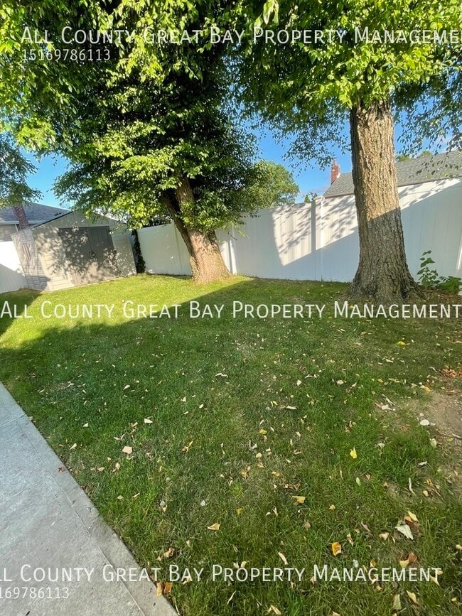 Building Photo - 40 Lambert Ave