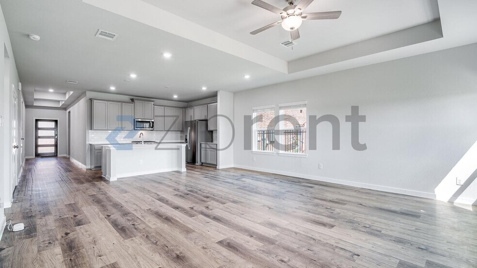 Building Photo - 27327 Blue Pool Dr