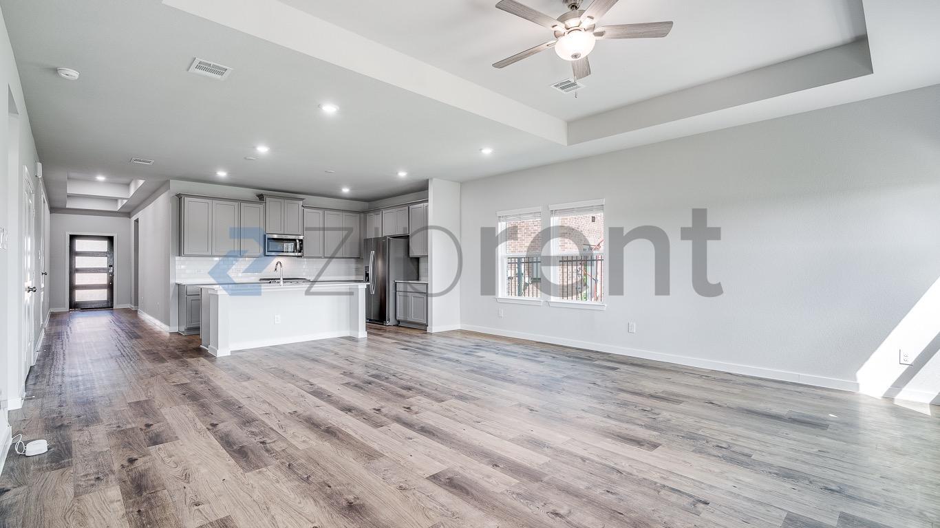 Building Photo - Unit 27327