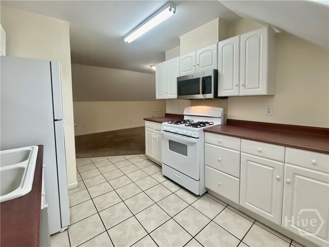 Building Photo - 1315 Bonaventure Rd