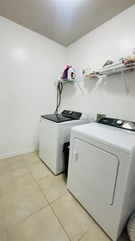 Building Photo - 25181 Doredo Dr
