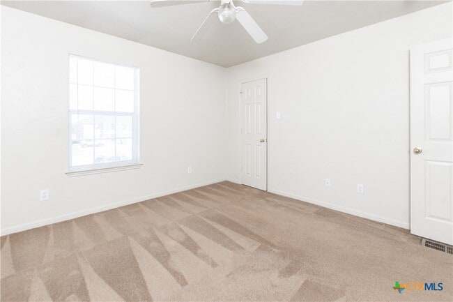 Building Photo - 4207 Primrose Dr