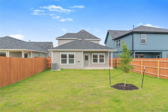 Building Photo - 361 Sandringham Lp