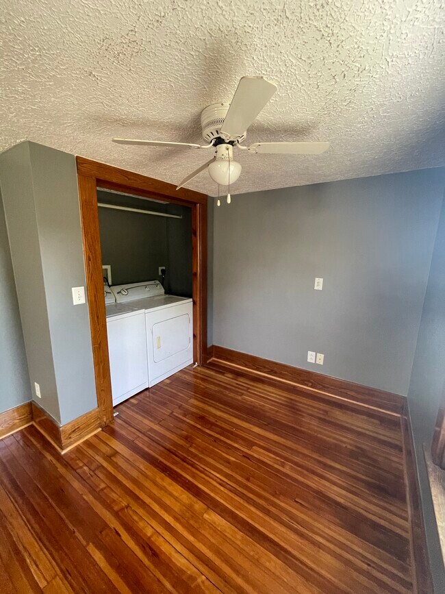 Building Photo - 204 Point Pleasant Rd