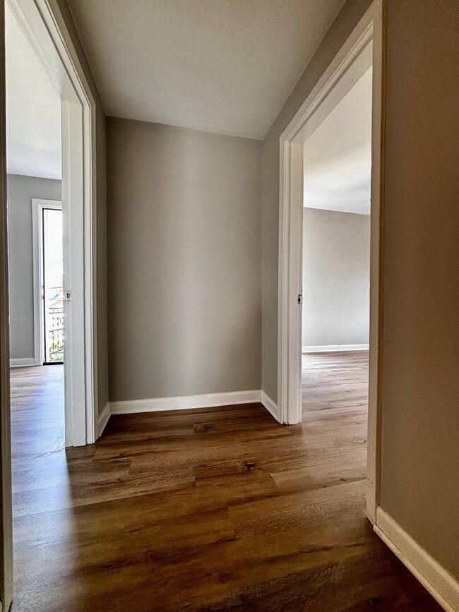 Building Photo - ONE MONTH FREE! Ask us how! Newly Renovated 2 bedroom in Fairborn! Close to Wright Patt and I-675