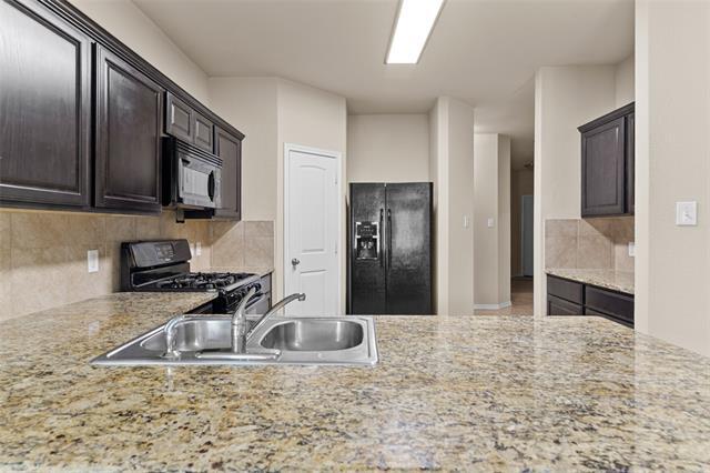 Building Photo - 2517 Carolina Dr