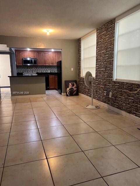 Building Photo - 2175 NE 170th St