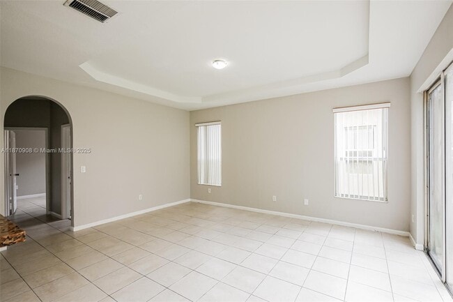 Building Photo - 2222 Portofino Ave