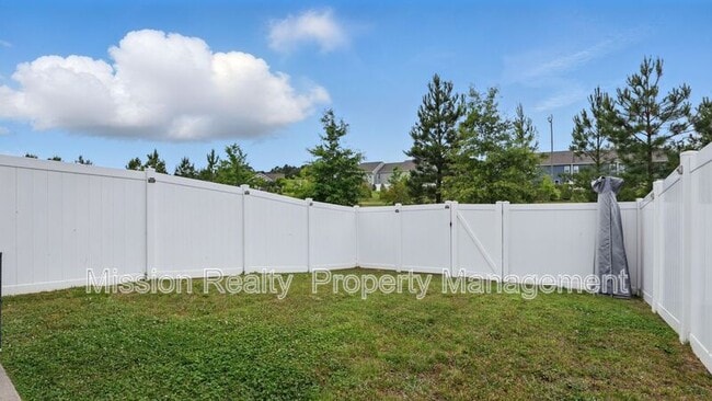 Building Photo - 11512 Claimont Mill Dr
