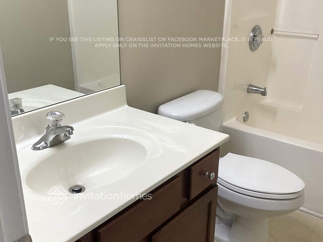 Building Photo - 5411 Skylar Creek Ln NE