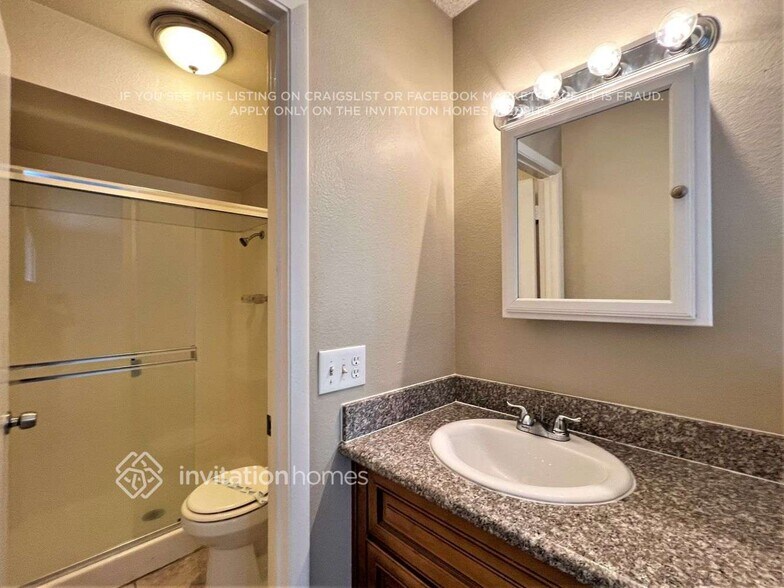 Building Photo - 4649 W Hubbell St